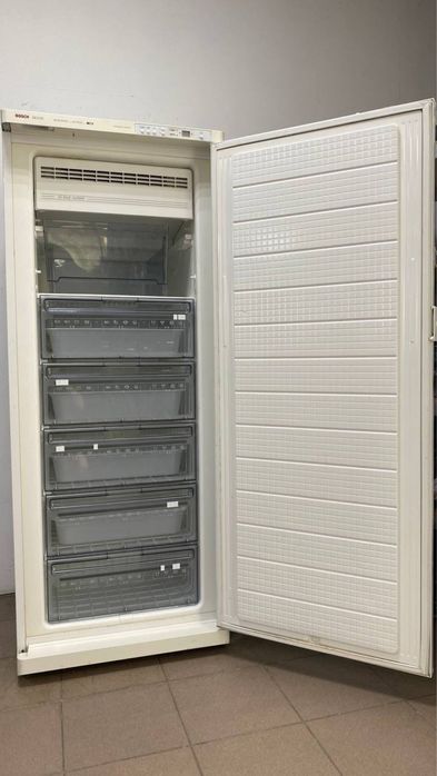 Морозильная камера Bosch KGE39012 морозилка Бош