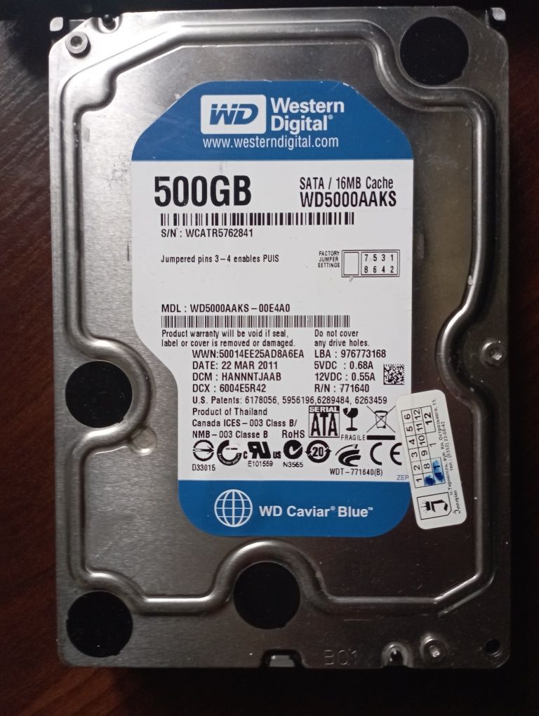 Два жёстких диска, 250Gb и 500Gb .