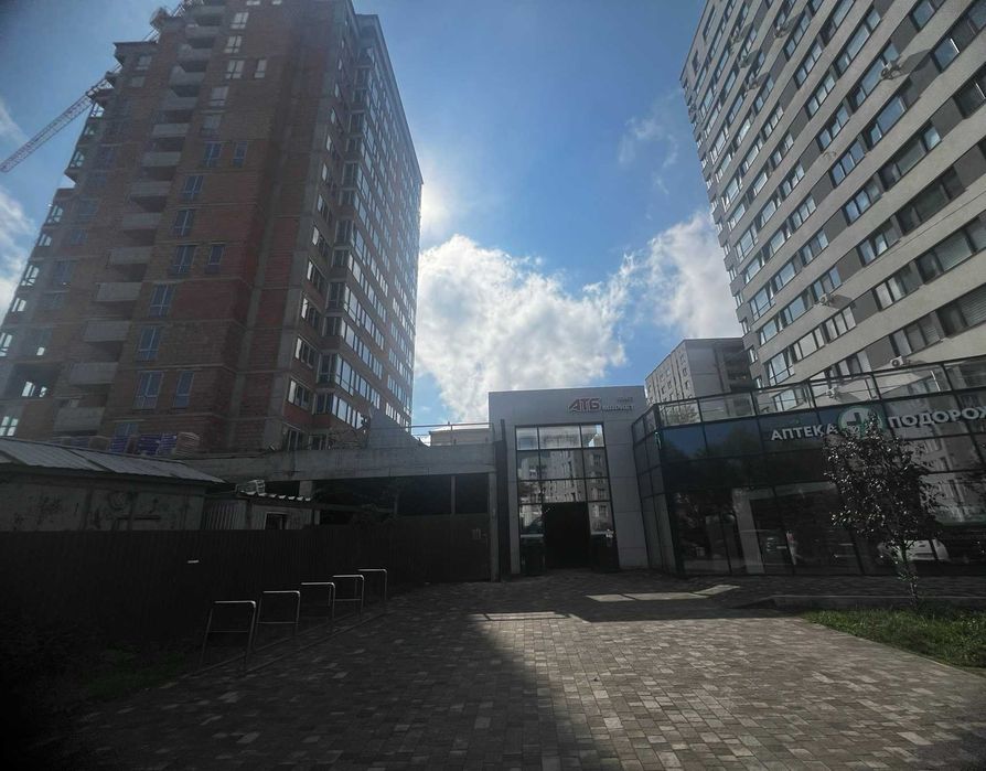 Продаж 2 кім квартири , вулиця Очеретяна