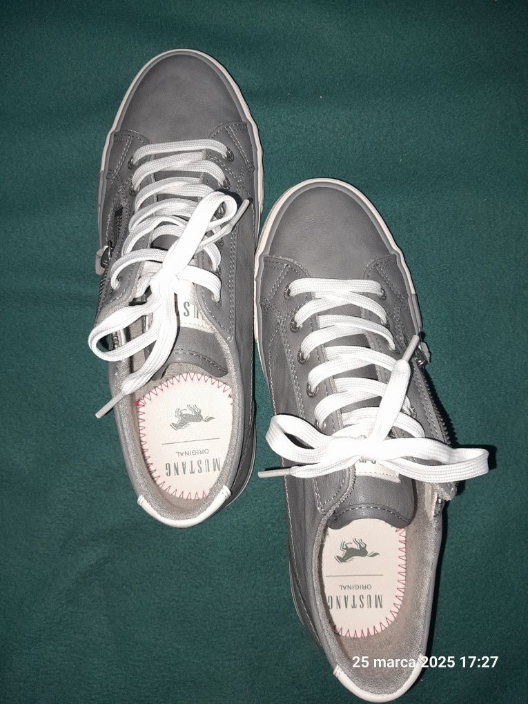 Buty mustang r. 40 nowe, założone 1raz