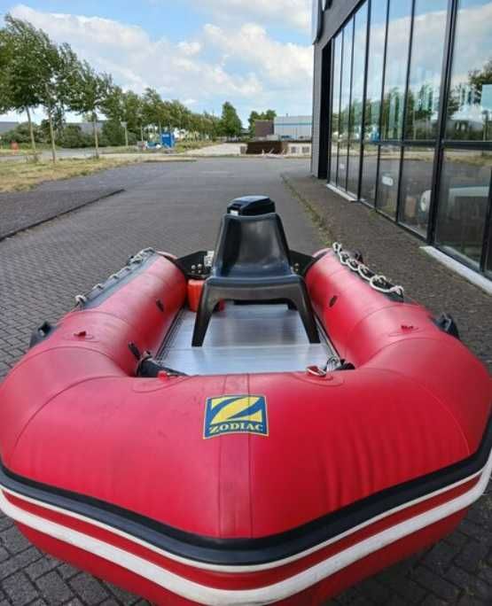 Ponton Zodiac, silnik Mercury 25km