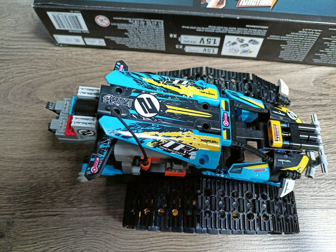 Lego Technic 42095 wyścigówka zdalnie sterowana