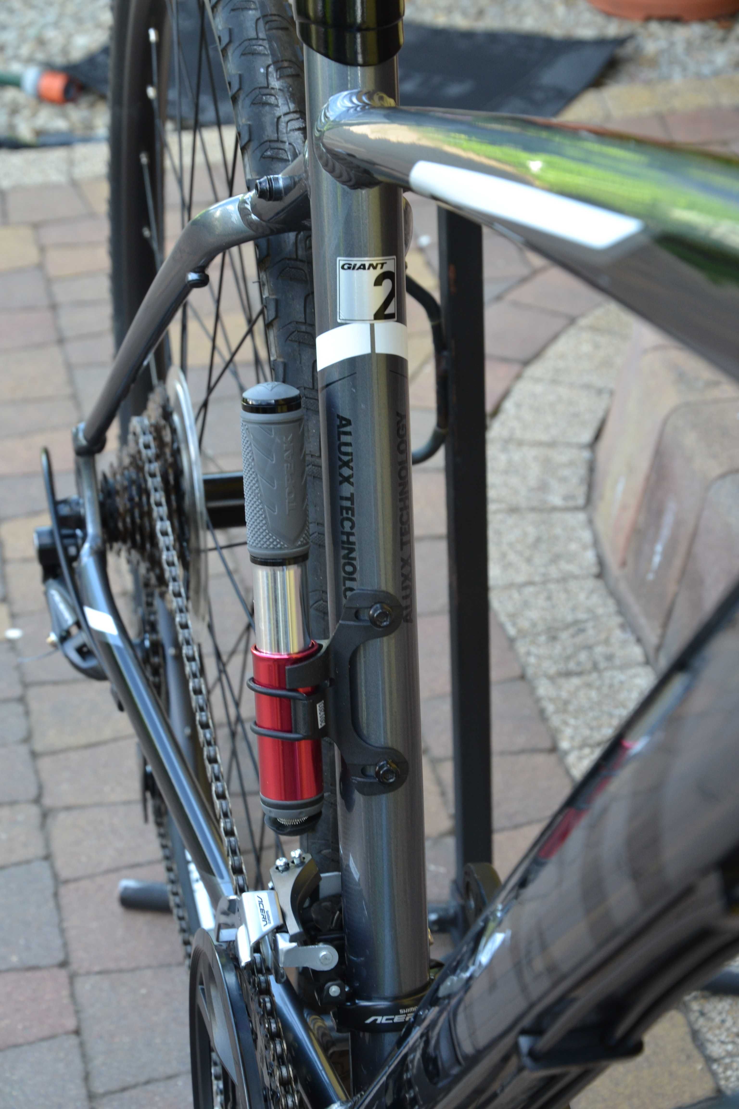 Giant Roam 2 Cross Shimano 3x9 Suntour blokada hydraulika M bdb