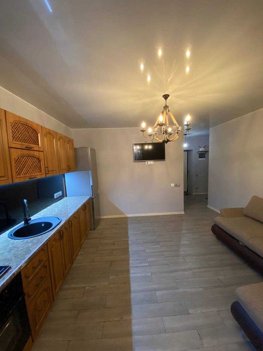 Продам 3-к квартиру с ремонтом в ЖК «Днепровская Брама»