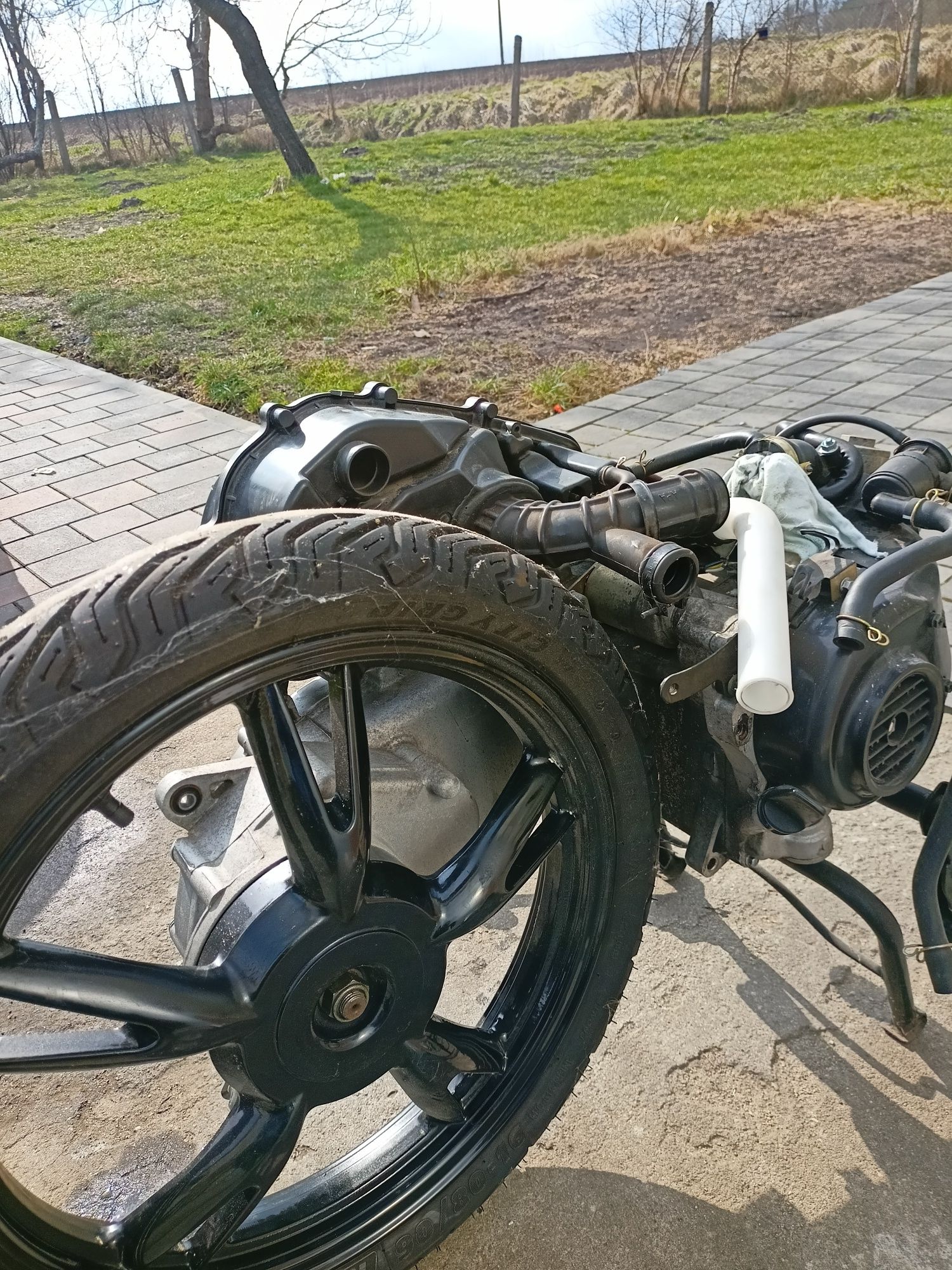 Silnik peugeot tweet 50