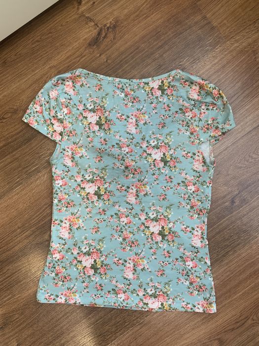 Жіноча майка футболка одяг безкоштовно