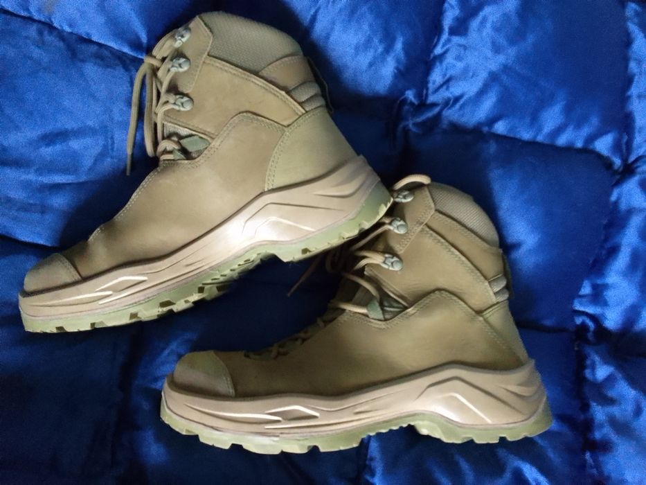Берцы тактические размер 43 в отличном состоянии.
