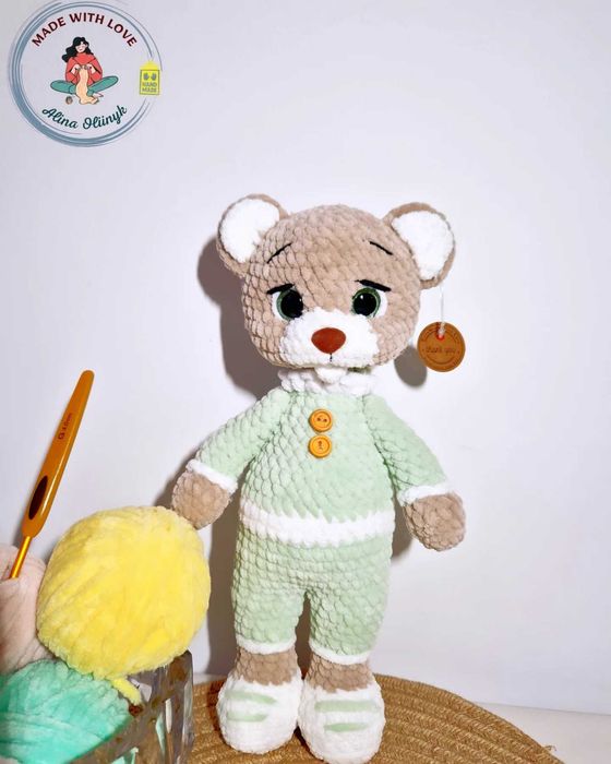 Miś, maskotka szydełkowa