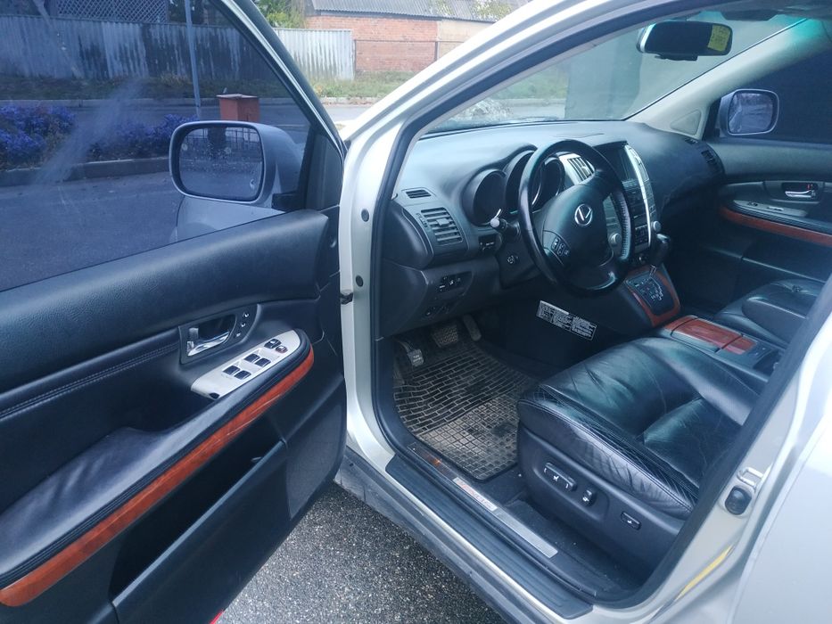 Продаю Lexus RX 300