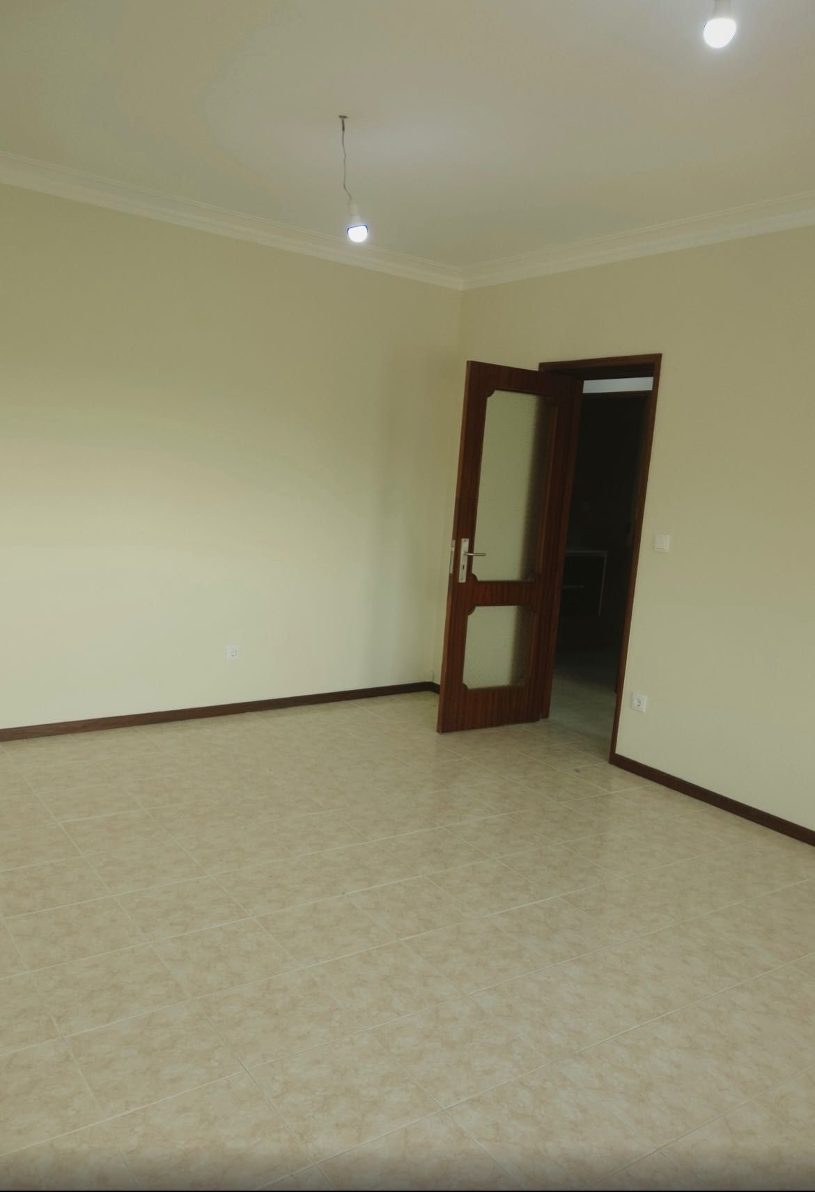Andar moradia para arrendamento em Nogueira, Maia.
