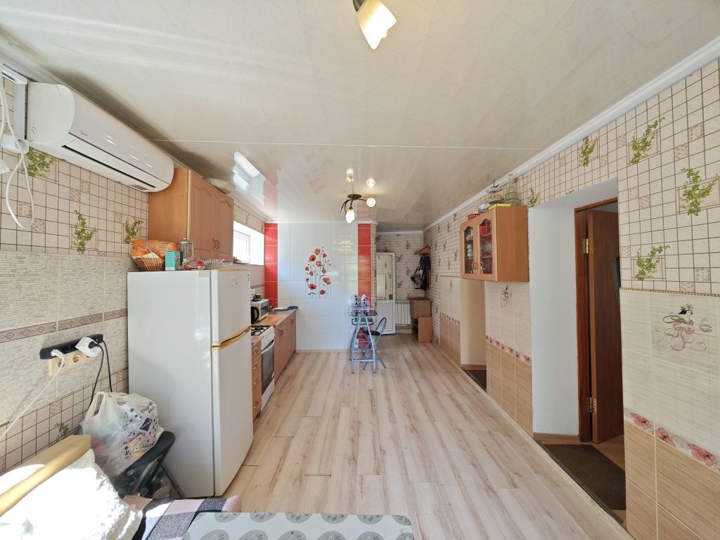 Дом посуточно, пляж Золотой Берег, ул. Долгая, 8 спальных мест