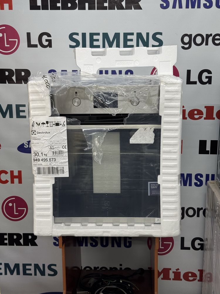 Нова духова шафа Electrolux, духовка, духовий шкаф під забудову