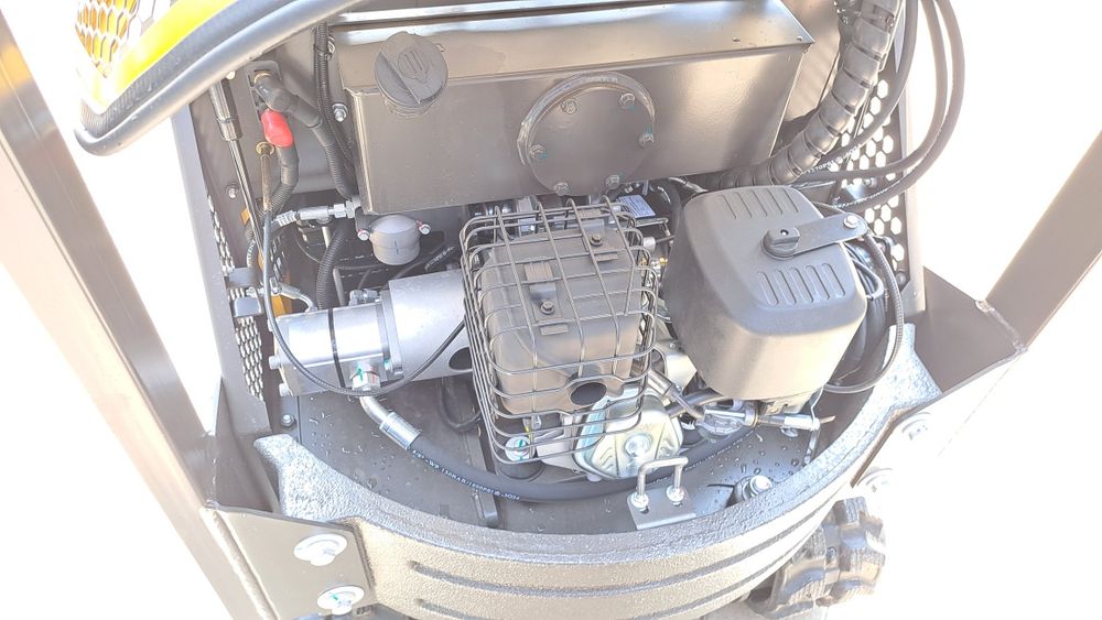 Minikoparka Nex N10 Briggs, 1100kg, Joystick, 2025