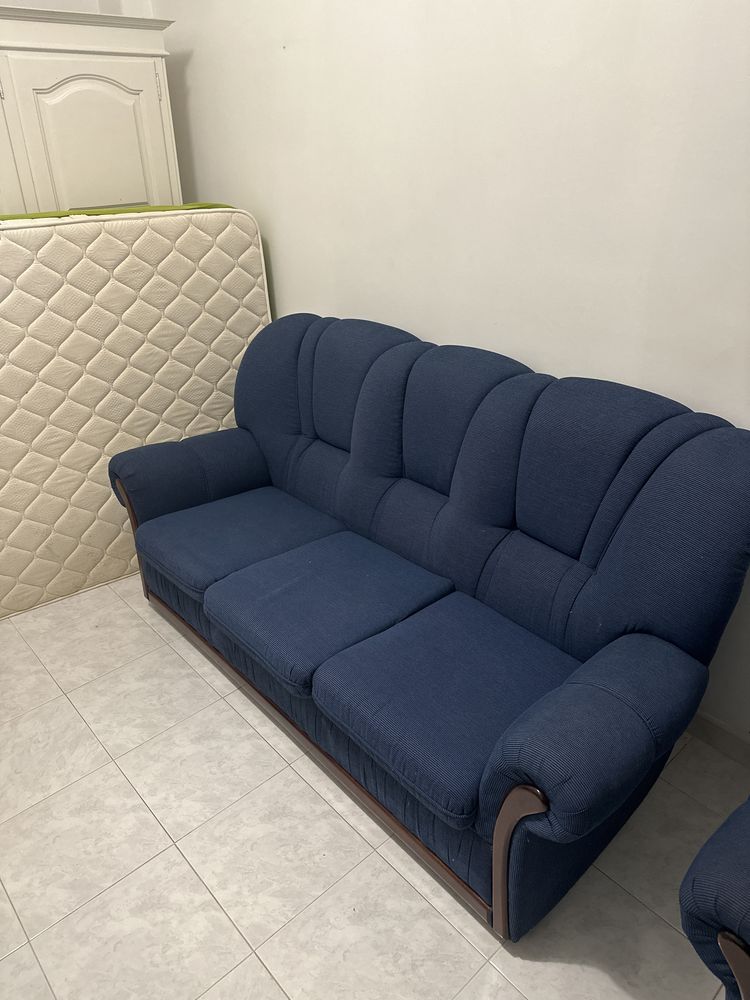 Conjunto de 3 Sofás, 35 pequenos e 50€ grande, os 3 100€
