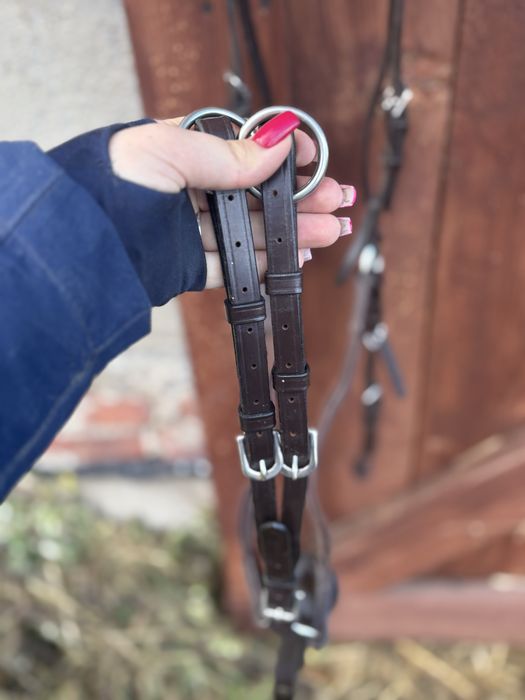 Brazowy napiersnik jh z wytokiem dyon