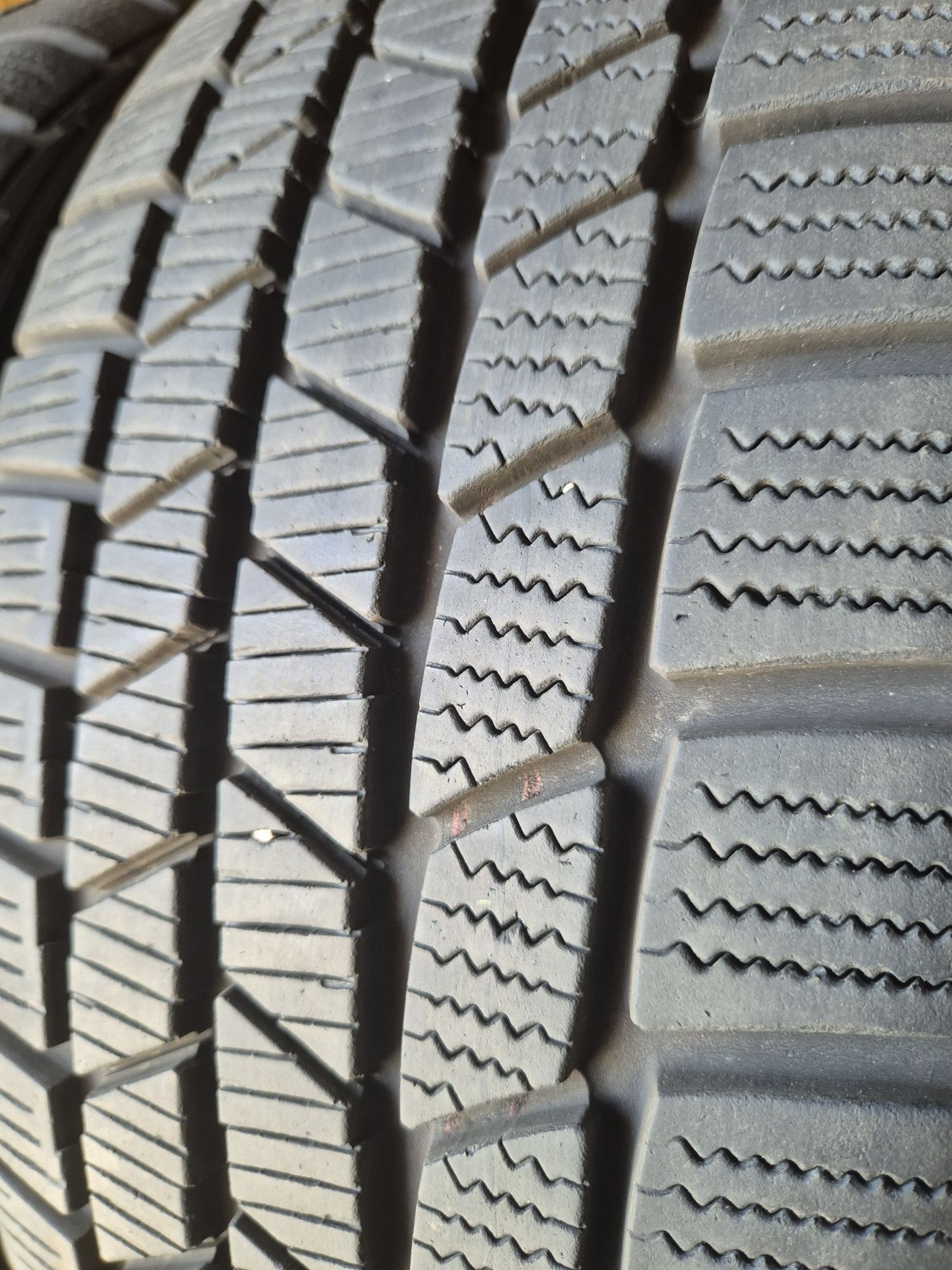 205/50/17 Continental para zima 7mm 18r stan bdb