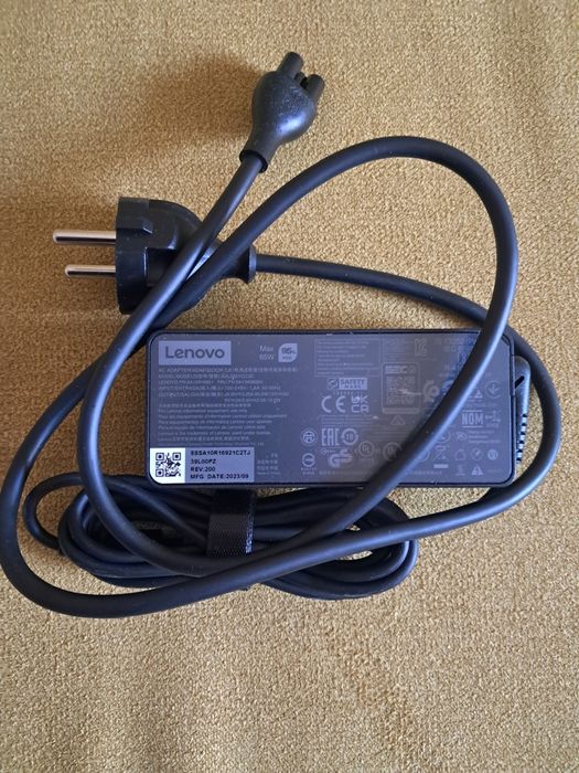 Lenovo ThinkPad T14s gen 2 I7-1185G7 3.0GHz/ 32GB RAM/ 512GB ssd