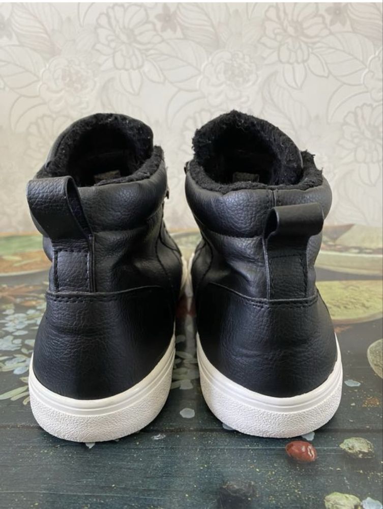 Оригинальный кроссовки KangaRooS 42р.
