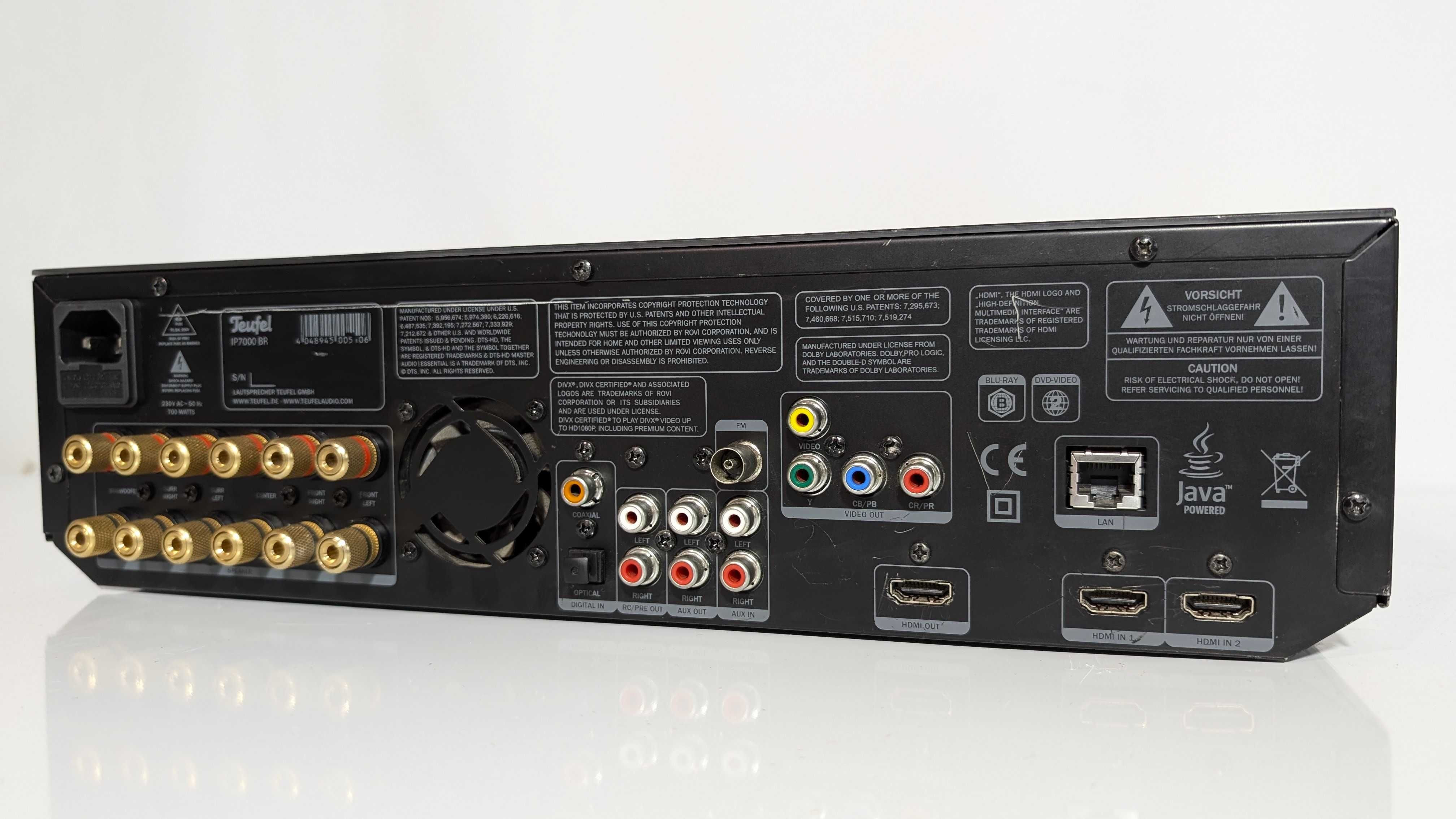 5.1 ресивер/програвач Teufel IP7000, має 100 Вт\канал\HDMI\USB\Blu-ray