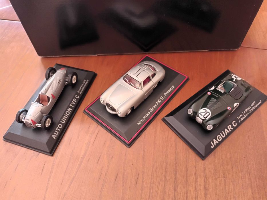 Carrinhos diversos de colecionador em escala 1/43