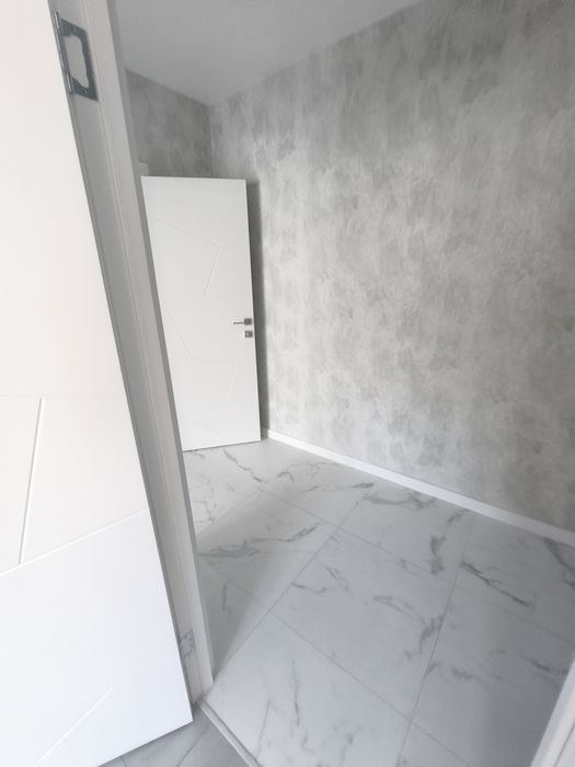 Цена с оформлением! 37 КВ.м. Новый ремонт. Без комисси.