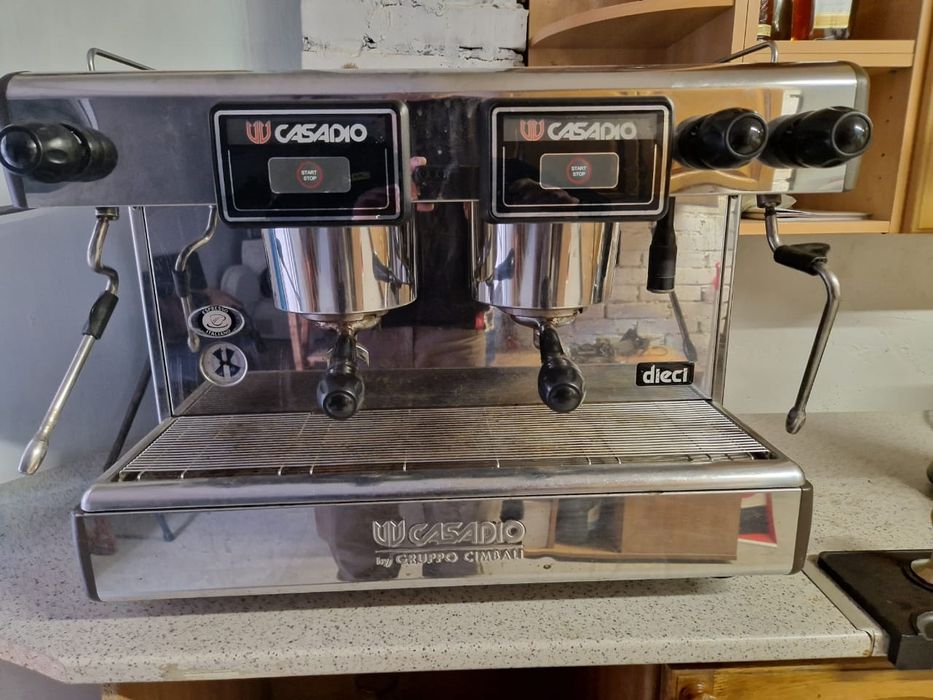 Професійна кавомашина