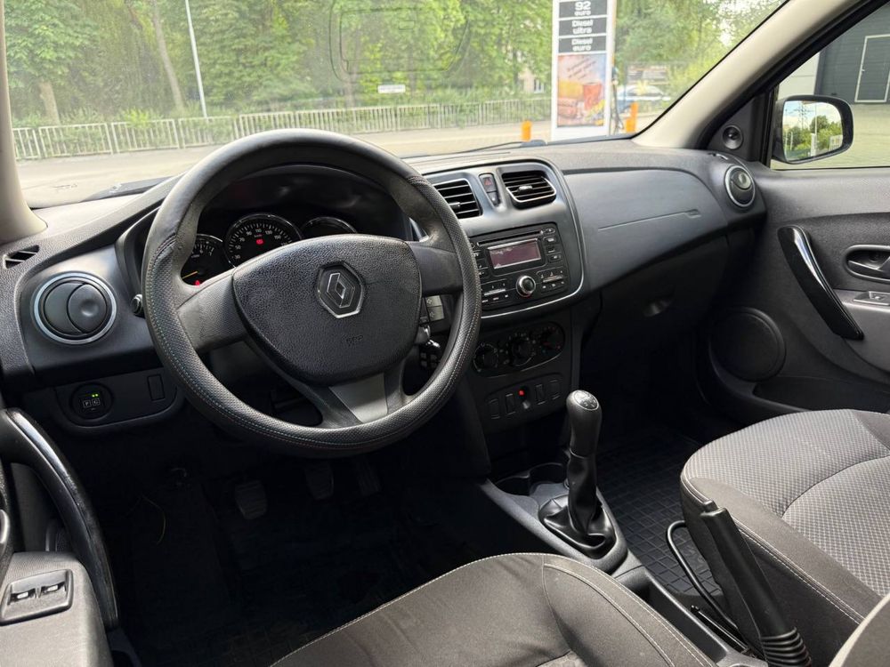 Renault Logan MCV 2013