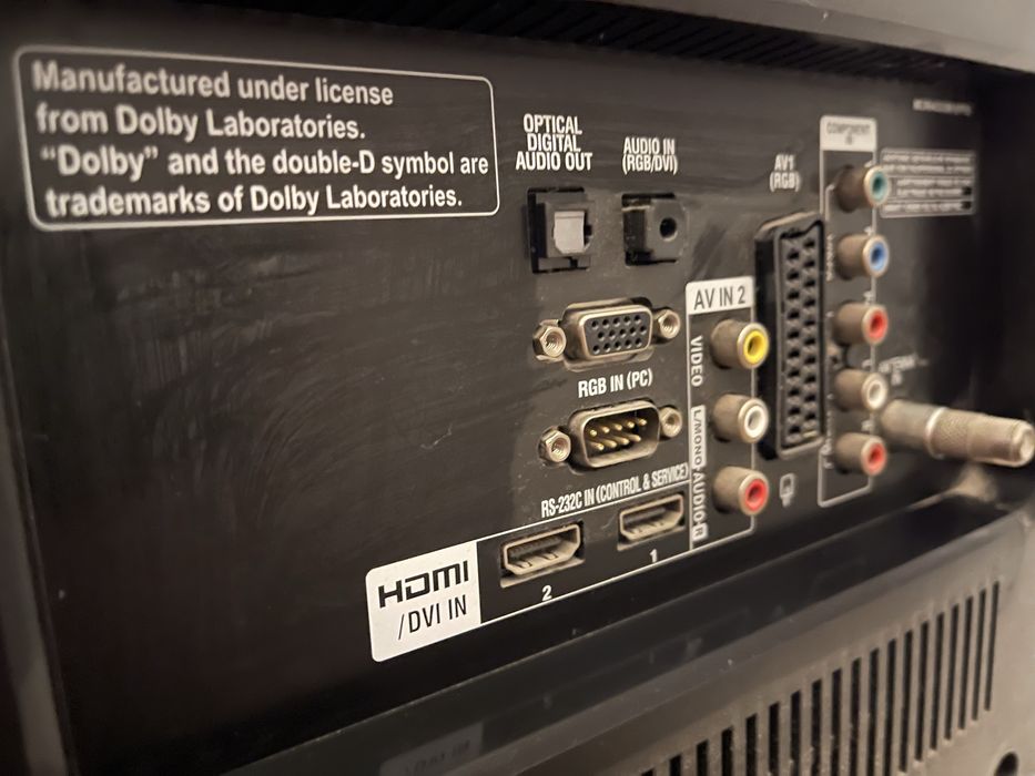 Телевізор LG, діагональ 32 дюйма +кабель hdmi модель 32CS560