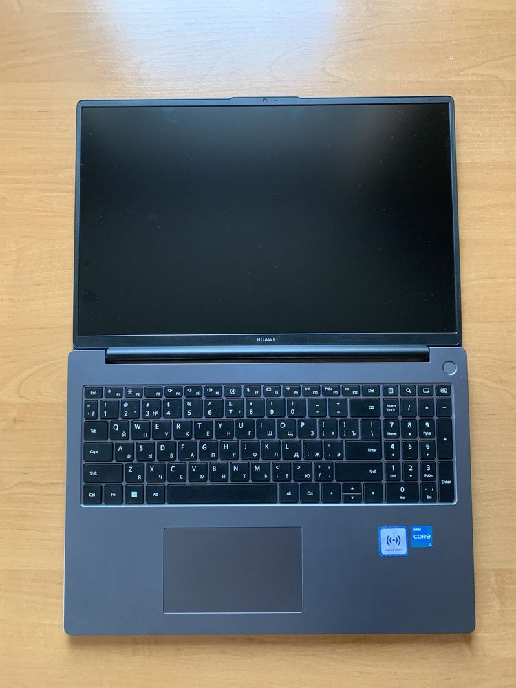 Продам хороший ноутбук HUAWEI MateBook D16