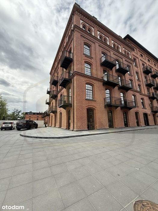 Piękna kawalerka z miejscem parkingowym