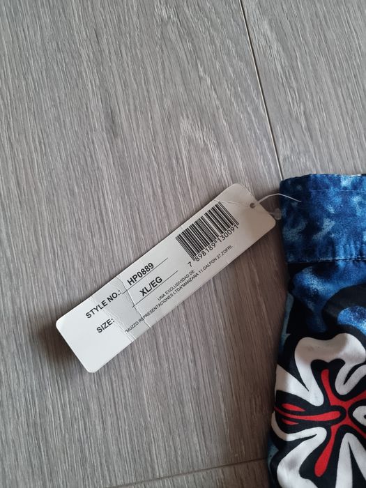 Calção novo com etiqueta