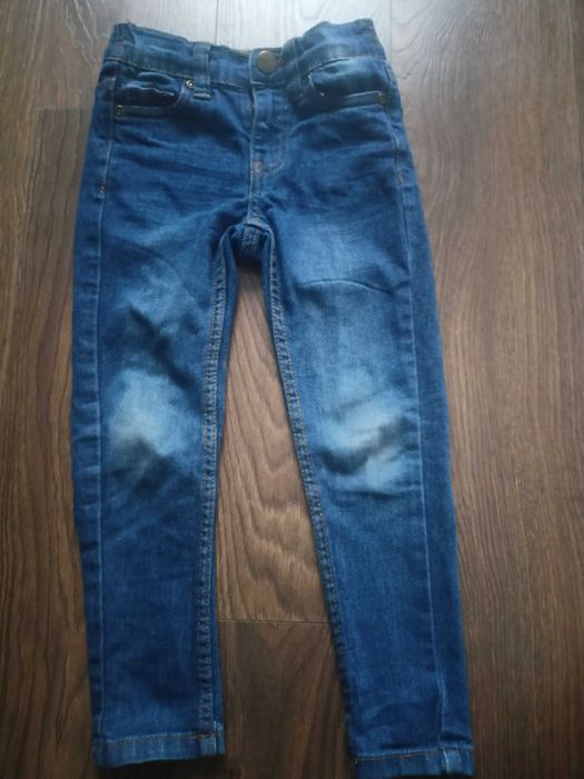 Jeans rurki Bench.