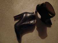 Botins em pele marca samelli