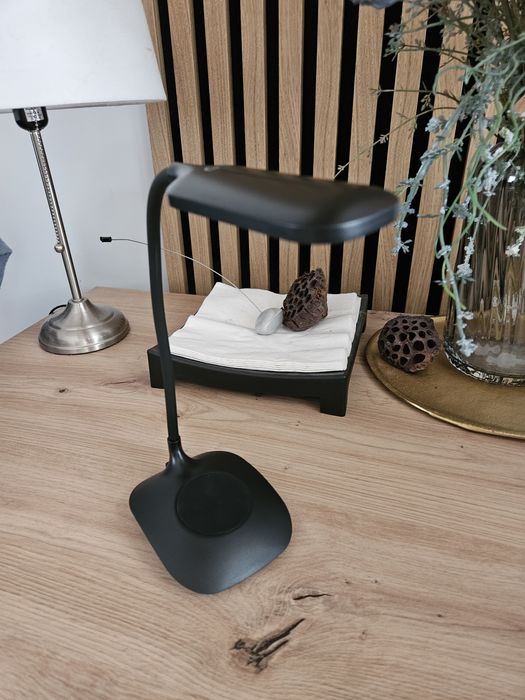 Lampka LED biurkowa