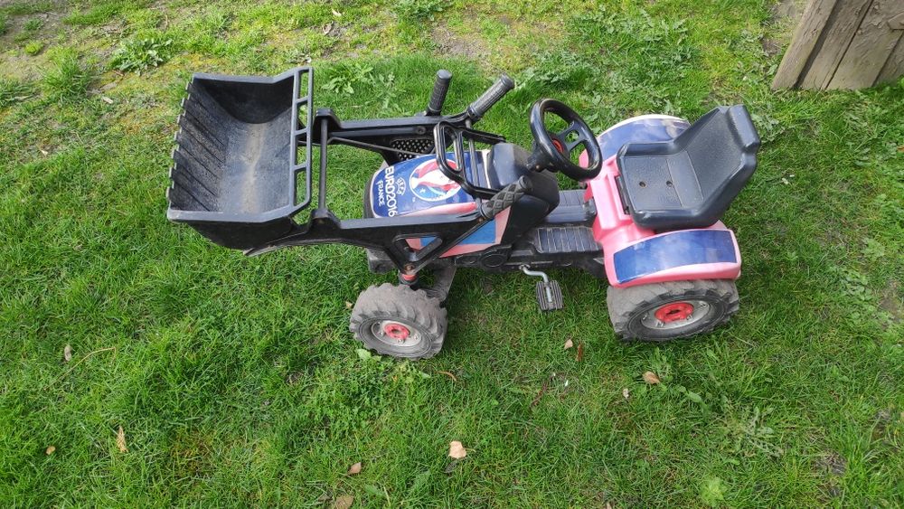 Traktor z łyżką dla dzieci