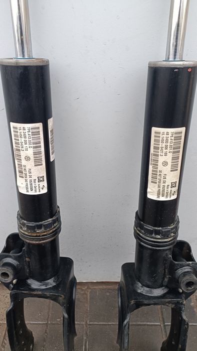 Стойки передние, амортизаторы, пневмо Touareg nf 2013 .7P6.413.032.Q.