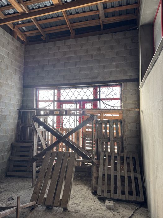 Продаж Приміщення 71 м²  вул. Ткача 4