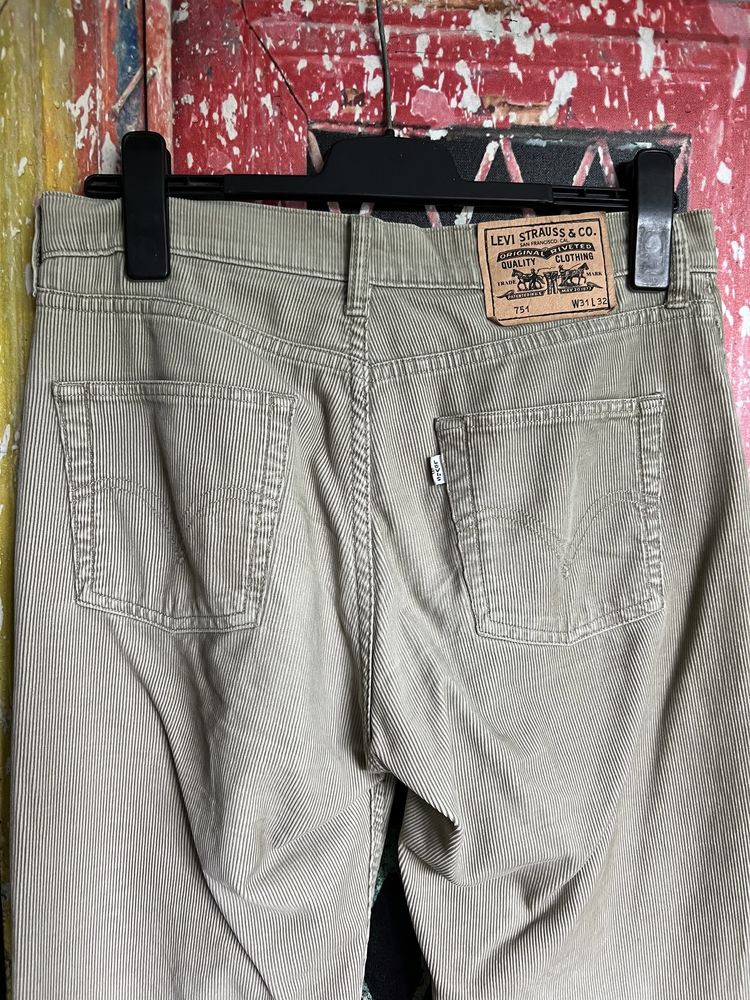 Beżowe bawełniane spodnie sztruksowe Vintage Levi’s Strauss & Co. 751