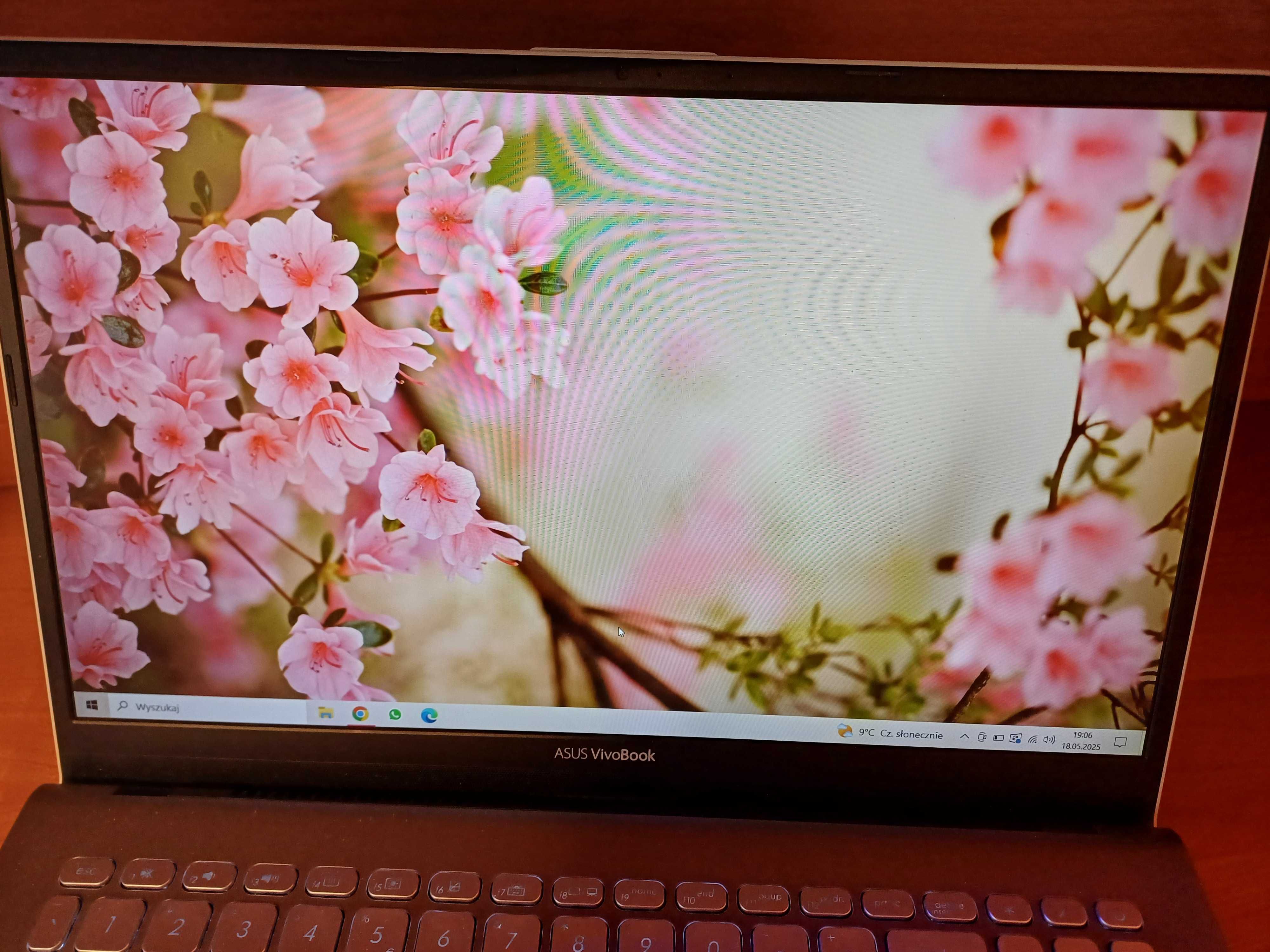 Asus Vivobook S15 mało używany + etui