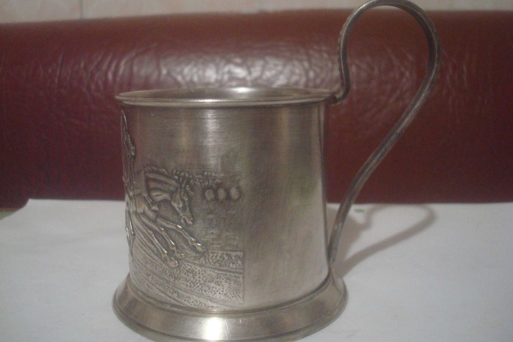 Продам подстаканник "Тройка"