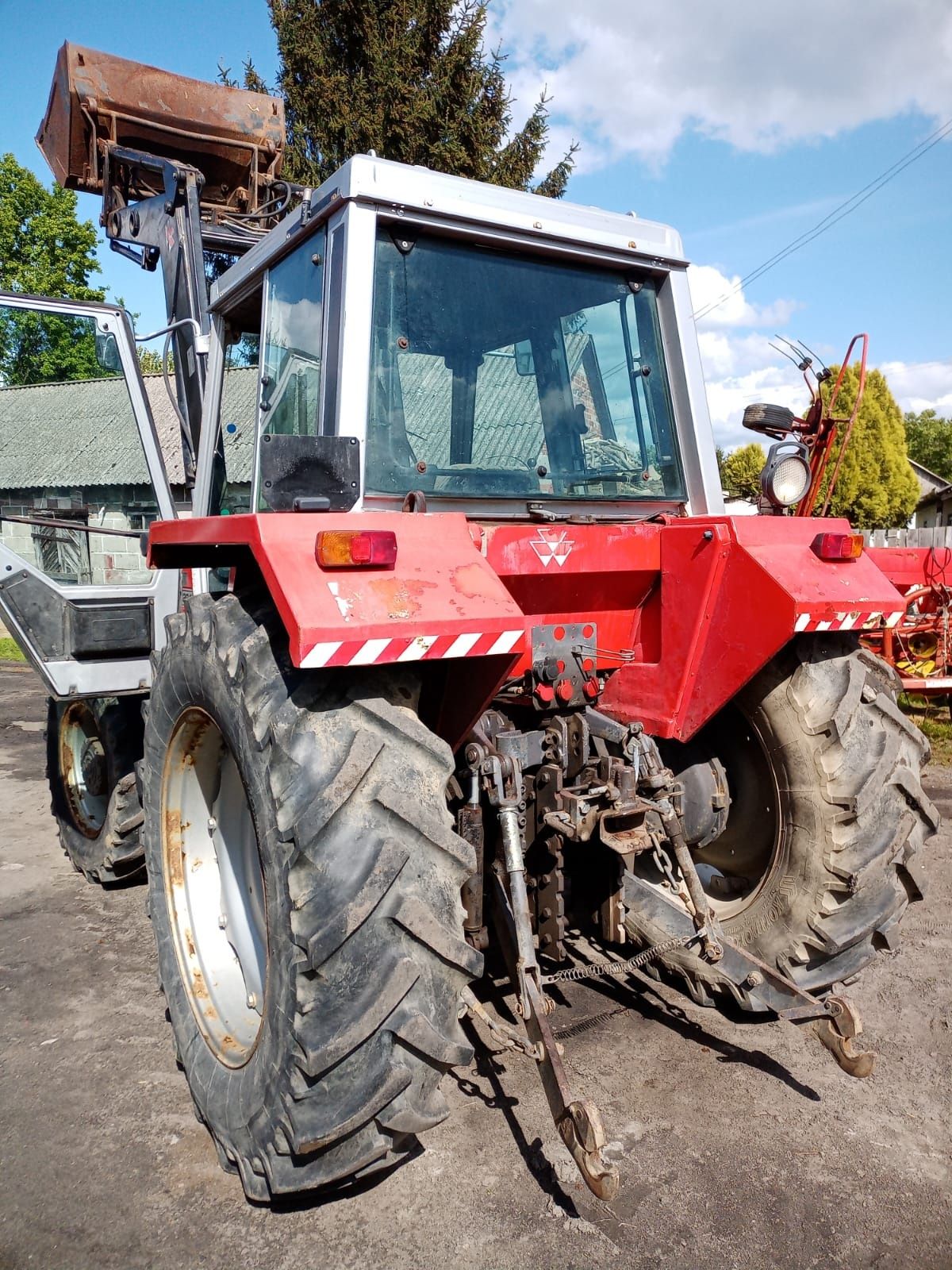 Massey Ferguson 294 S z turem 4x4 łyżka