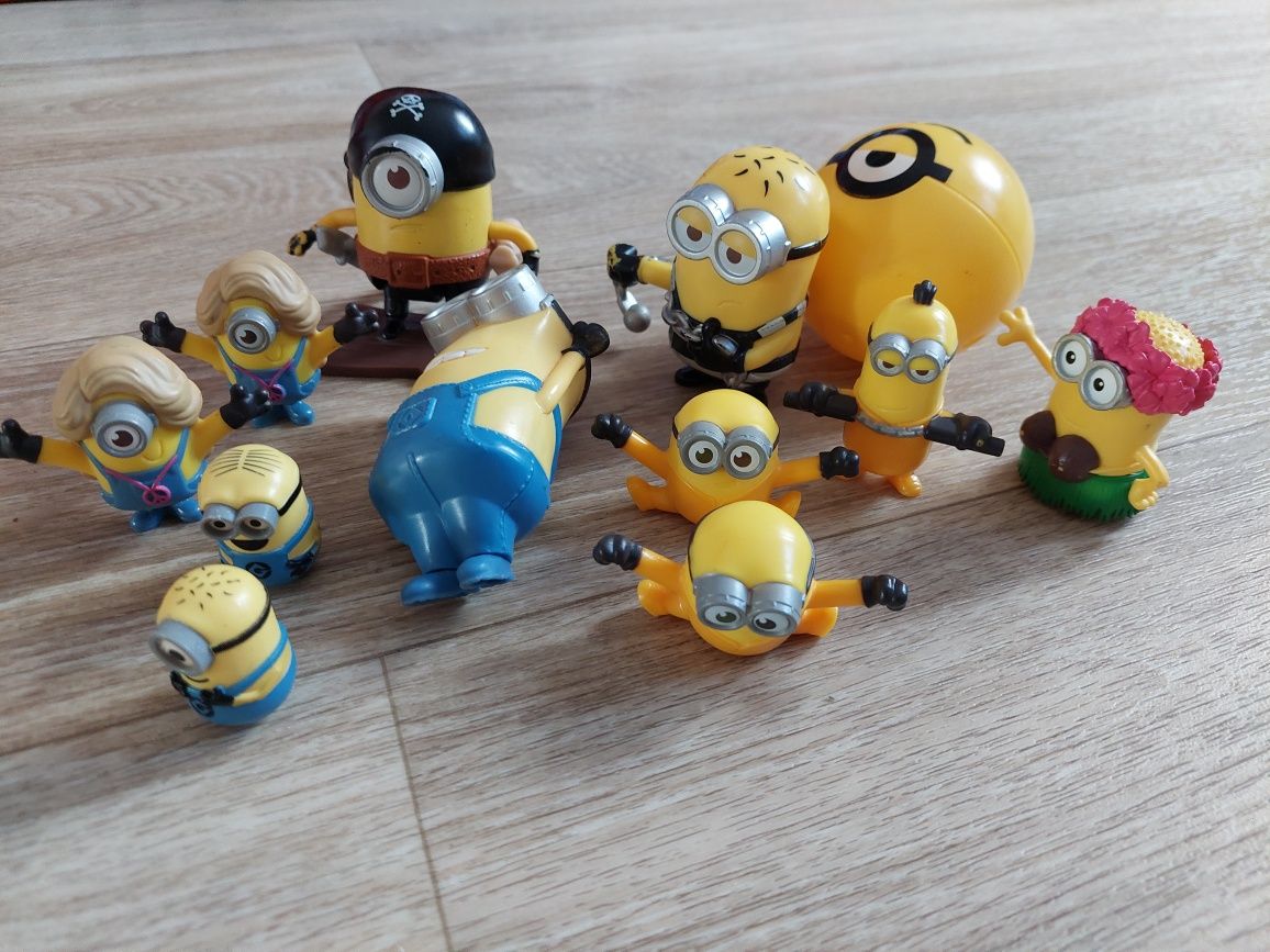 Minionki figurki 12 sztuk 16 złotych