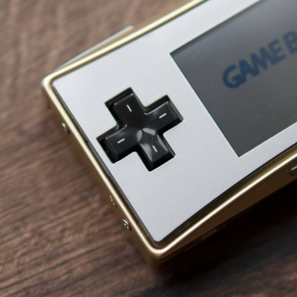 Ігрова ретро консоль Nintendo GameBoy Micro