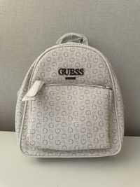 Женский брендовый рюкзак фирмы Guess