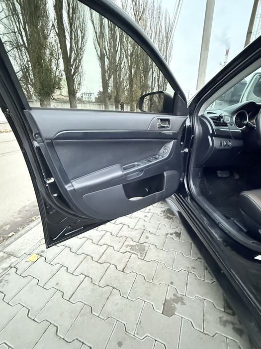 Mitsubishi lancer awd