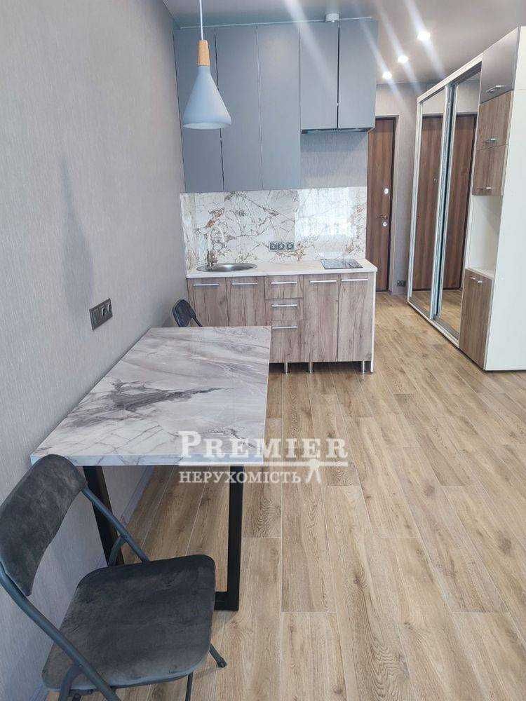 1-кімнатна квартира з якісним ремонтом, Меблі. техніка залишаються