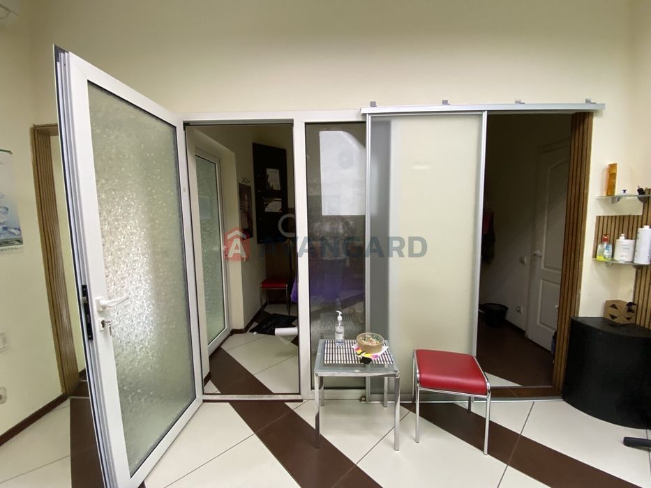 Продам готовий бізнес у центральному районі Салон Краси35000$