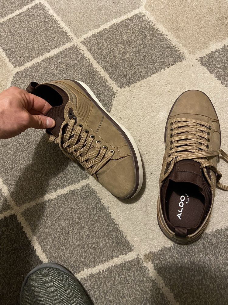 Sapatos novos Aldo