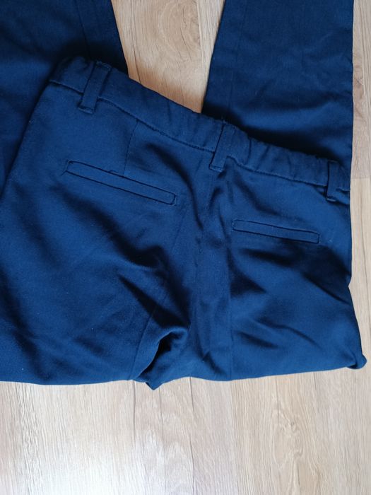 Spodnie eleganckie chłopięce w rozmiar 128 Sinsay