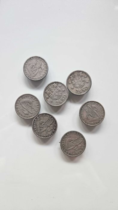 COnjunto de moedas de 2$50 escudos (1963–1985)